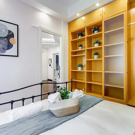 Koma 7 Apartment